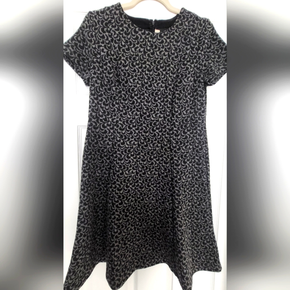Ann Taylor Loft, 8 petite, black/gray Dress